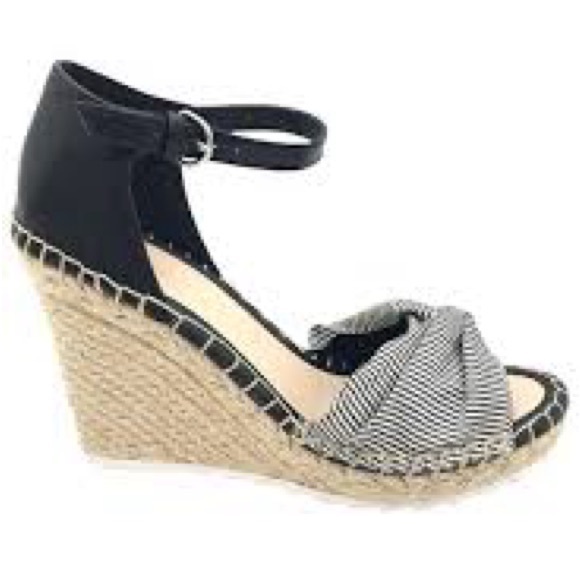 Marc Fisher Open-Toe Espadrille Wedges Karli NWOT - Picture 2 of 5